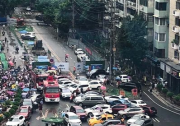 阻挡救火通道惨遭剐蹭、罚款？违停车主就差一个“停车神器