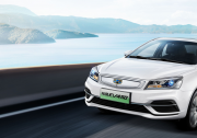 吉利帝豪EV450·北汽EU5，谁更面面俱到？