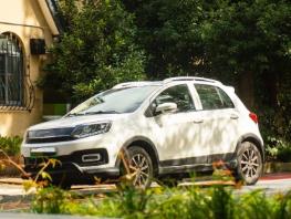 Z世代第一輛車買什么？π1：優(yōu)質(zhì)耐開，我的職場(chǎng)好伴侶