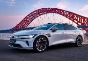 极氪007GT：以「科技猎装」重构未来出行美学