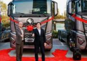 上市获订单57台！欧曼星辉16L大马力燃气牵引车银川发布