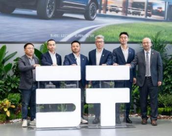 纵横第100家体验中心开业 重塑中国豪华越野服务新高度